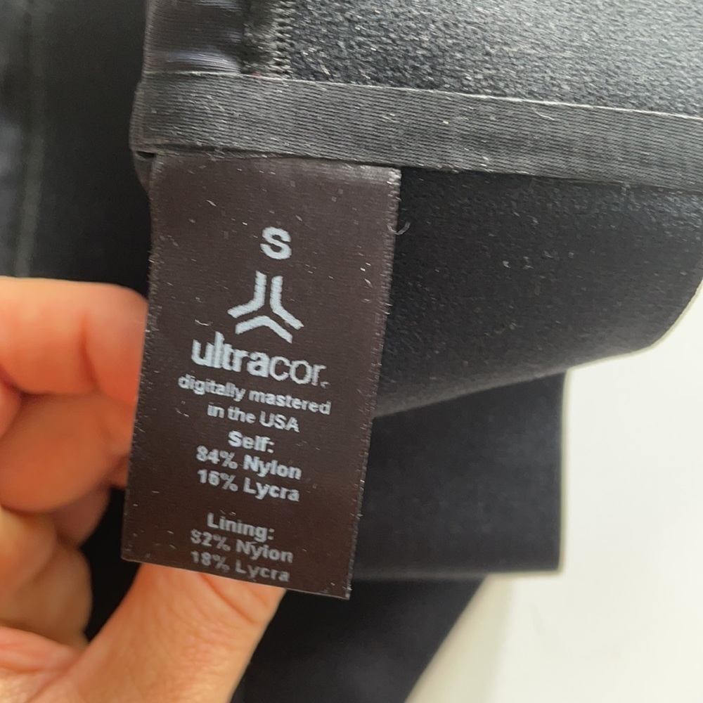 Ultracor Sports Bra Size Small - Picture 3 of 4